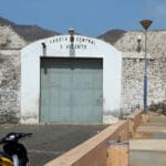 Featured image: Cadeia da Ribeirinha, jail where Cape Verdian authorities retain Venezuelan diplomatic envoy Alex Saab. Photo courtesy of inforpress.cv.