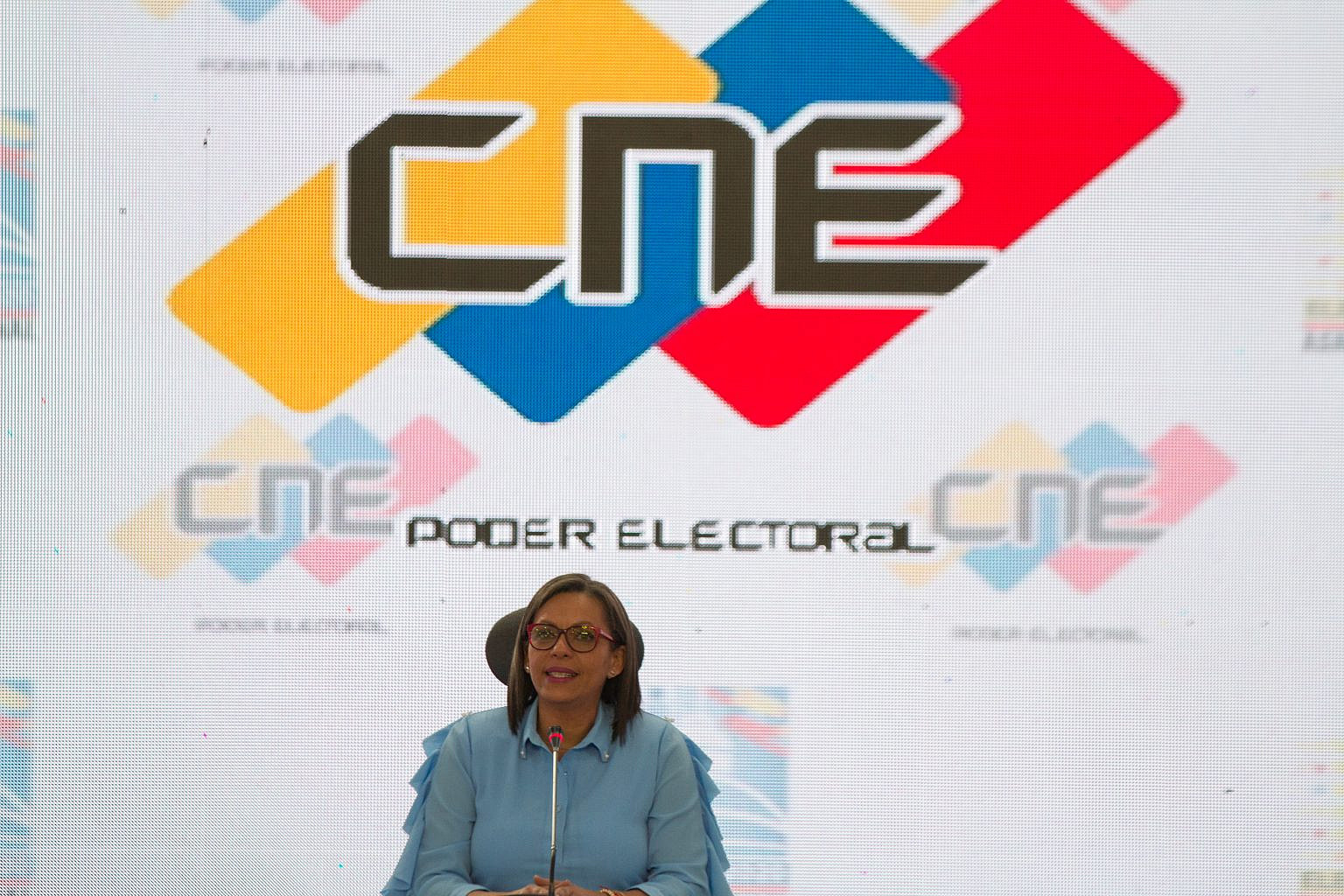 CNE's Indira Alfonzo presenting the results of 6D Parliamentary Elections