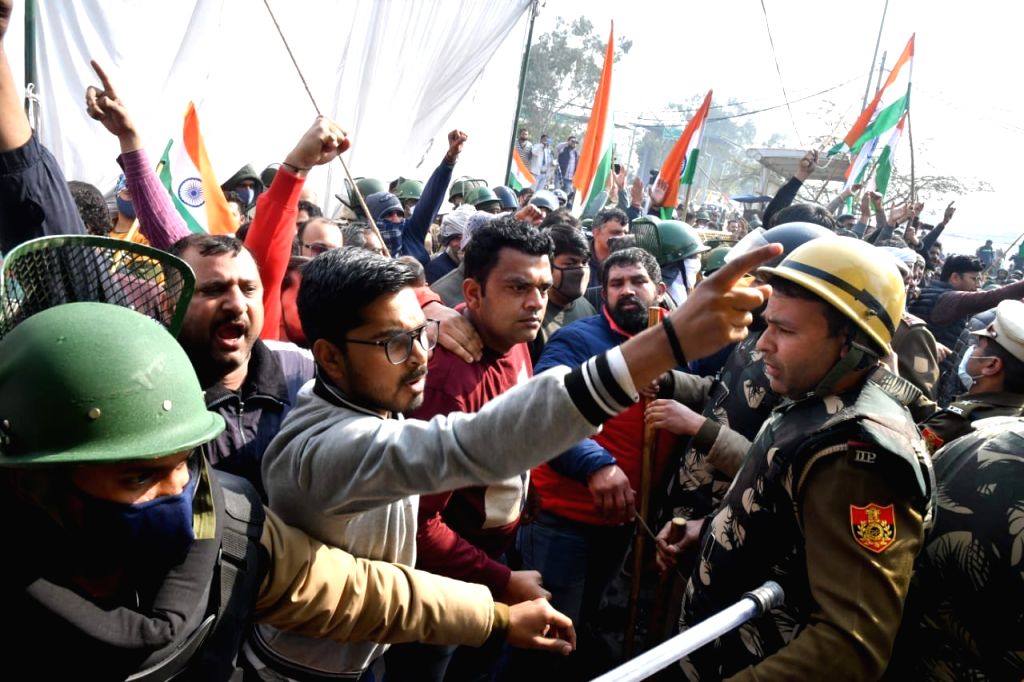 Goons attacking a protest site at Singhu. Photo courtesy of SIANS.