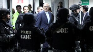 Featured image: Ecuador's vice president, Jorge Glas, comes to trial before the National Court of Justice in Quito, Ecuador, on November 24, 2017. Lenin Moreno initiated a political persecution of most relevant political allies of Rafael Correa. Daniel Tapia / Reuters .