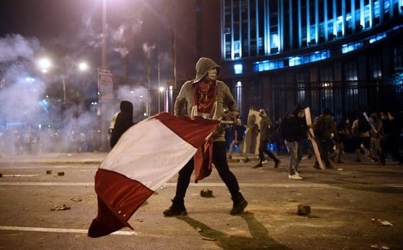 peru-protestas-afp-580x360