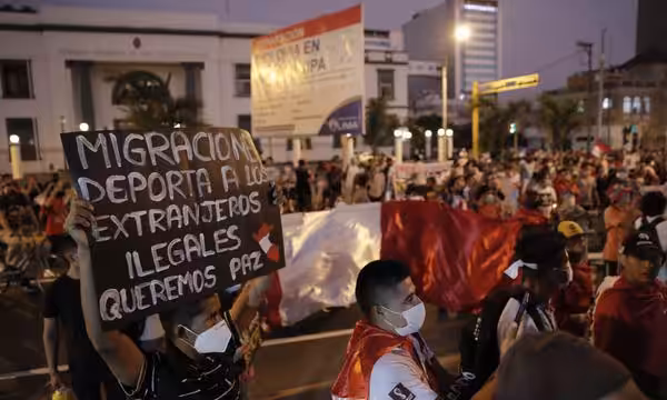 Featured image: Peruvians has been inoculated with xenophobia against Venezuelans by its government. Former president Vizcarra personally "supervised" weekly deportation of Venezuelans. Photo Peru 21.