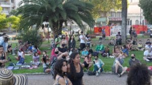 Part of the attendance. Photo courtesy of Resumen Latinoamericano.