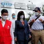 The Spanish Minister of Foreign Affairs, Arancha González Laya, at the Simón Bolívar border bridge in Cúcuta (Colombia), with her Colombian counterpart, Claudia Blum - Efe