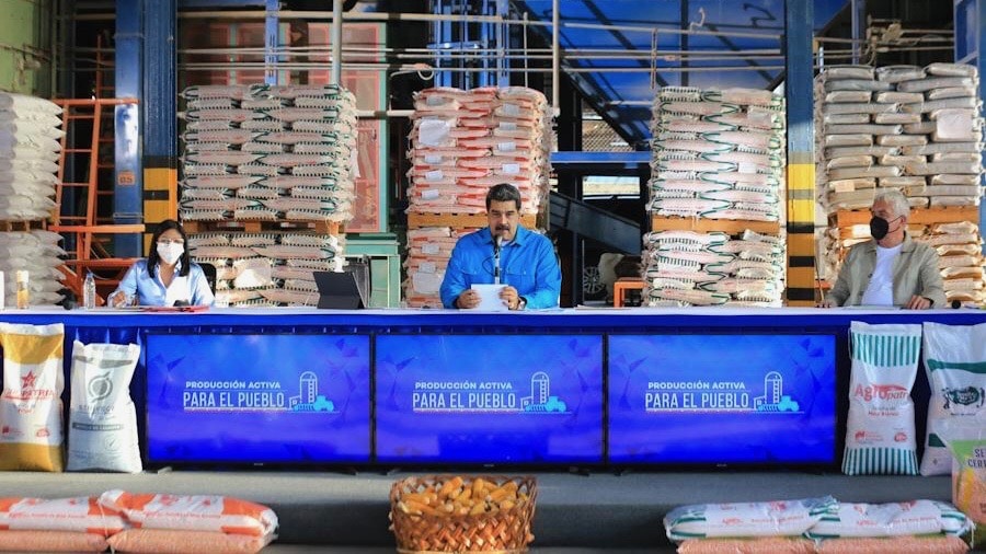 nicolas-maduro-produccion-para-el-pueblo-2