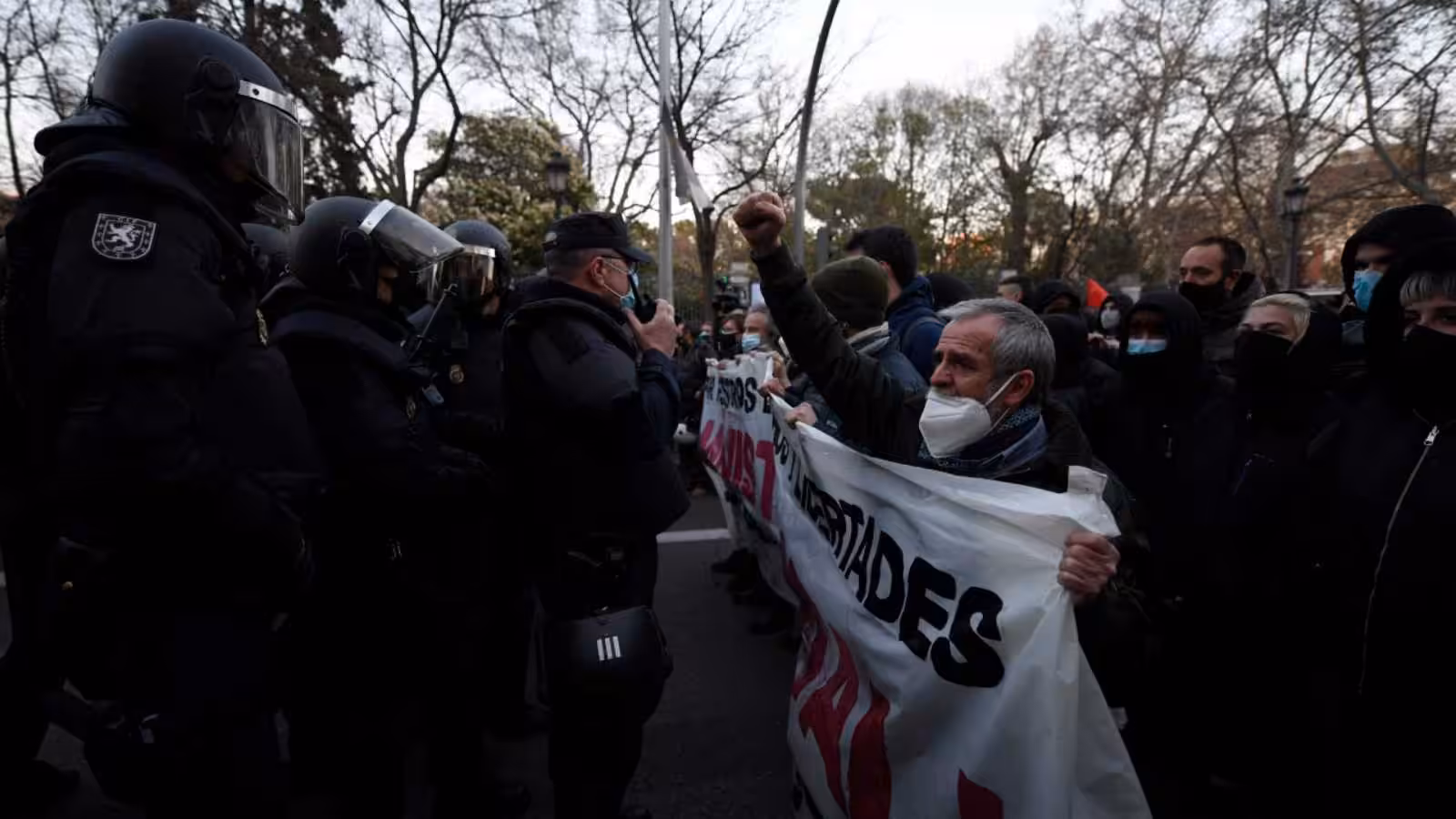 Spaniards demanded the release of Pablo Hasel one month after his detention. Photo courtesy of Sputnik.