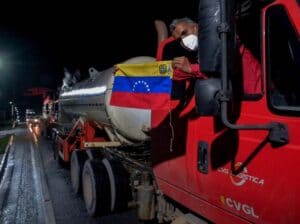 Featured image: Venezuela keeps sending humanitarian oxygen shipments to Brazil while Bolsonaro pushes for expulsion of Venezuelan diplomats making it happen.