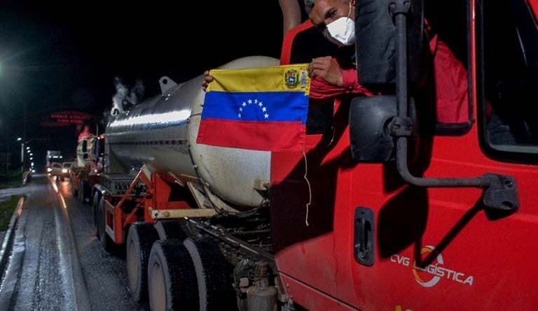 Featured image: Venezuela keeps sending humanitarian oxygen shipments to Brazil while Bolsonaro pushes for expulsion of Venezuelan diplomats making it happen.
