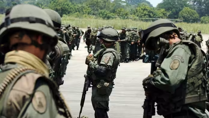 Features image: The Venezuelan Army is prepared to repeal and neutralize a Colombian paramilitary and army attack. File photo.
