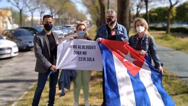 rsz_desde-sevilla-exigimos-a-los-eeuu-que-cesen-el-bloqueo-genocida-contra-cuba.jpg_1718483346