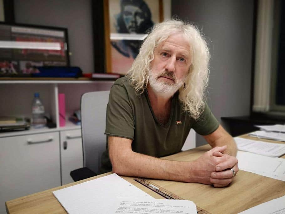 thumb_910x0_Wallace Mick