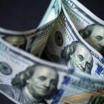 Since 2014, the US dollar's share of international reserve currencies has decreased by 7 percentage points. (Photo: Bloomberg)