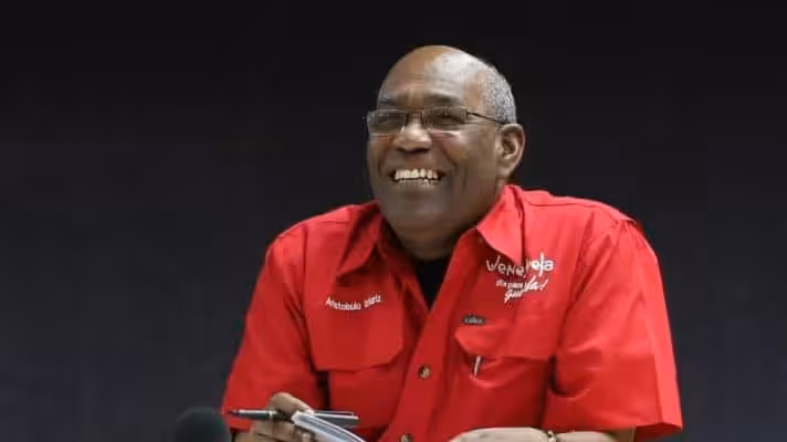 Featured image: Aristobulo Isturiz one of the historical leaders of the Bolivarian Revolution and Chavismo passed away this Tuesday, April 27. File photo.