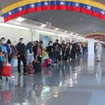 205 Venezuelan migrants return in a Conviasa free of charge flight within the Vuelta a la Patria program. Photo courtesy of MPPRE.