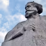 Monument to Karl Marx in Moscow, Russia. Photo: Ekaterina Bykova/Shutterstock.com)