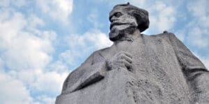 Monument to Karl Marx in Moscow, Russia. Photo: Ekaterina Bykova/Shutterstock.com)