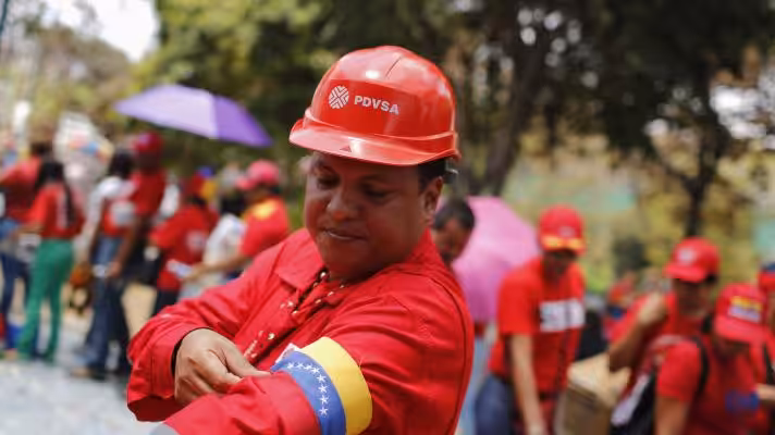 After the executive order 13808 of the United States against Venezuela, the debacle of Venezuelan oil production began (Photo: Reuters)