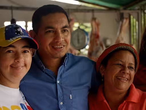Featured image: The mayor of the Paez municipality, Apure state (Venezuela), Jose Maria Romero (known as Chema) providen important information to internationa audiences about current events in the area afflicted byarmed clashes during the last days of March, 2021. File photo.
