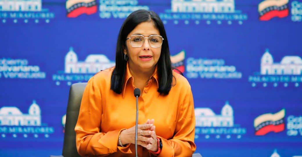 Featured image: Venezuelan Vice President Delcy Rodriguez announcing on Saturday, April 10 that Venezuela had payed 50 in advance for the purchase of it's COVAX vaccines allocation. Photo courtesy of Prensa Presidencial.