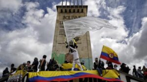 Colombian protesters reject government policies, Bogotá, May 19, 2021. Photo courtesy of HispanTV.