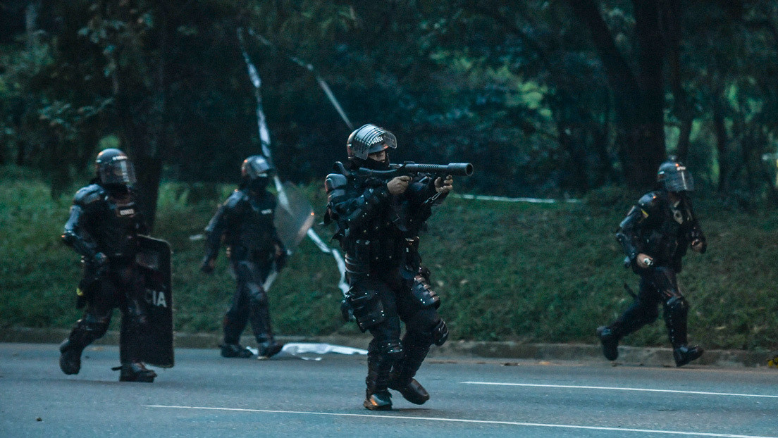 Riot police during anti-government protests in Medellín, Colombia, May 16, 2021 Joaquin Sarmiento / AFP