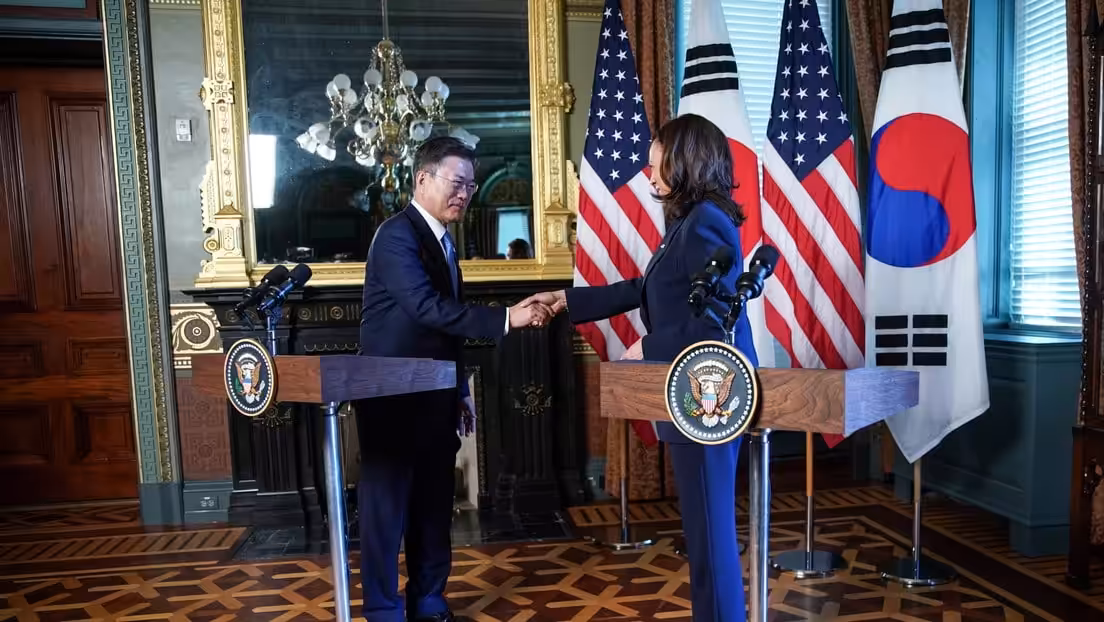 Featured image: Sarah Silbiger / Reuters