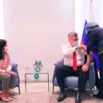 Featured image:Russian ambassador Sergey Melik-Bagdasarov the first vaccinated with EpiVacCorona in Venezuela at the beginning of clinical trials on May 4, 2021. Photo courtesy of RedRadioVE.