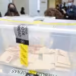 Featured image: A ballot boxes with all its seals to protect the vote but many complained about the lack of seals in most of voting places like in the image above. Photo courtesy of Servel Chile (@servelchile).