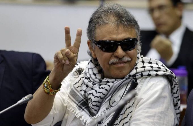 Featured image: FARC-EP commander Jesus Santrich wearing a Palestine scarf (keffiyeh). File photo.
