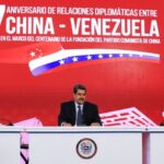 Venezuelan President Nicolas Maduro escorted by his Vice President, Delcy Rodriguez (left) and the Chinese Ambassador, Li Baorong (right). Photo courtesy of Prensa Presidencial.