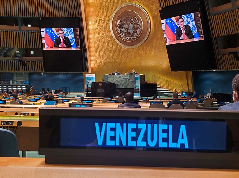 Foreign Minister Jorge Arreaza speaks in the special session of the United Nations General Assembly against corruption. Photo: @CancilleriaVE.