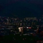 Featured image: View of Caracas in dark during the blackout. Photo courtesy of Caraota DIgital.
