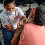 Featured image: A senior Venezuelan woman being vaccinated in Caracas during the second phase of the mass vaccination plan. Photo courtesy of Ultimas Noticias.