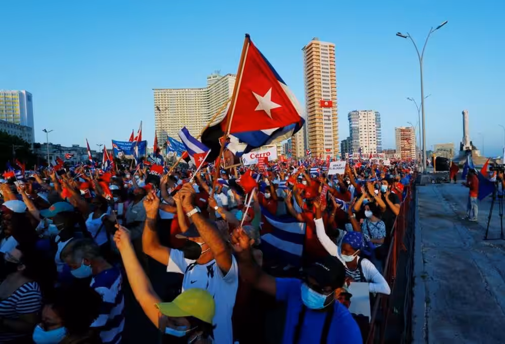 2650373_w-57050804-kuba_ff