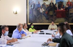 President Maduro chairing his weekly working meeting on COVID-19 fight. Photo courtesy of Ultimas Noticias.