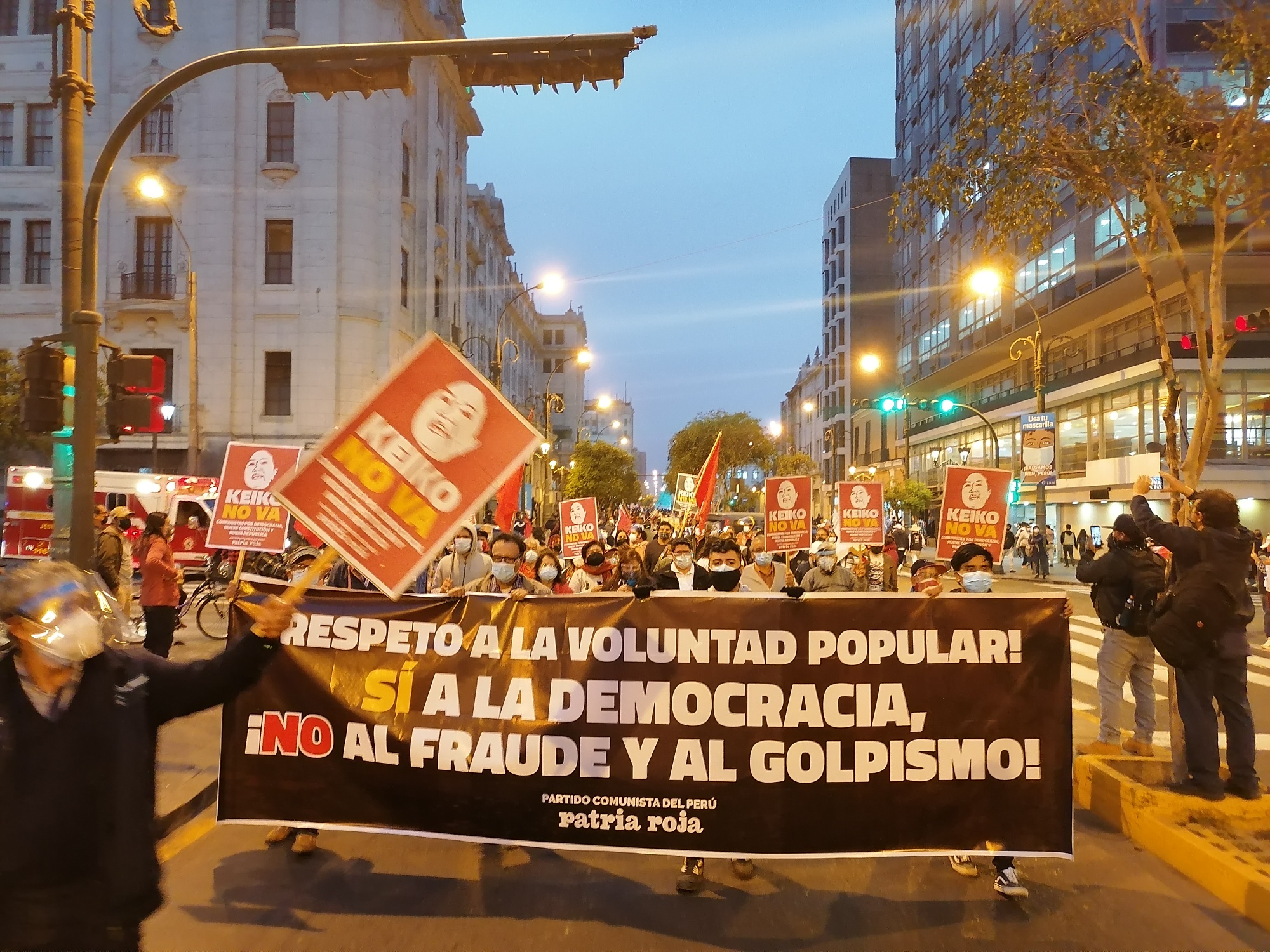 Communist Party of Perú-Patria Roja banner at recent demonstration. “Respect the popular will,” reads the banner. “‘Yes’ to democracy, ‘no’ to fraud and coups!” Source: www.facebook.com/partidocomunistadelperu.patriaroja