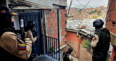 Operation Gran Cacique Guaicaipuro deployed in Petare (Caracas). Photo courtesy of Twitter / @RCamachoVzla