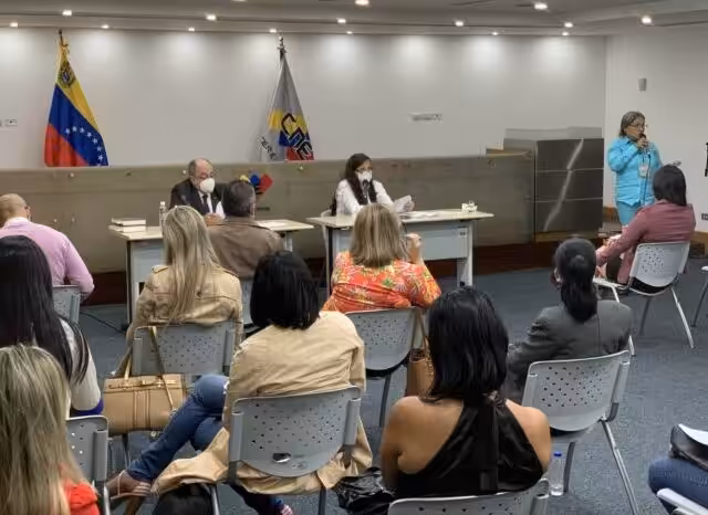 Presenting new CNE gender equality rules aiming at 21N regional elections in Venezuela. Photo courtesy of CNE.