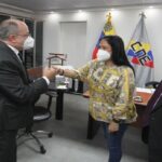 Laydi Gomez, governor of Tachira state and CNE President Pedro Calzadilla. Photo courtesy of CNE.