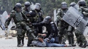 Colombia's police repressing peaceful protesters. File photo courtesy of RedRadioVE.