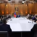 Meeting between President Maduro and opposition parliamentarians. Photo courtesy of Prensa Presidencial.