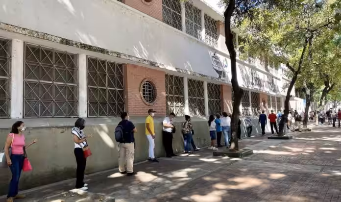 primarias-PSUV-Caracas-1132x670-1-696x412