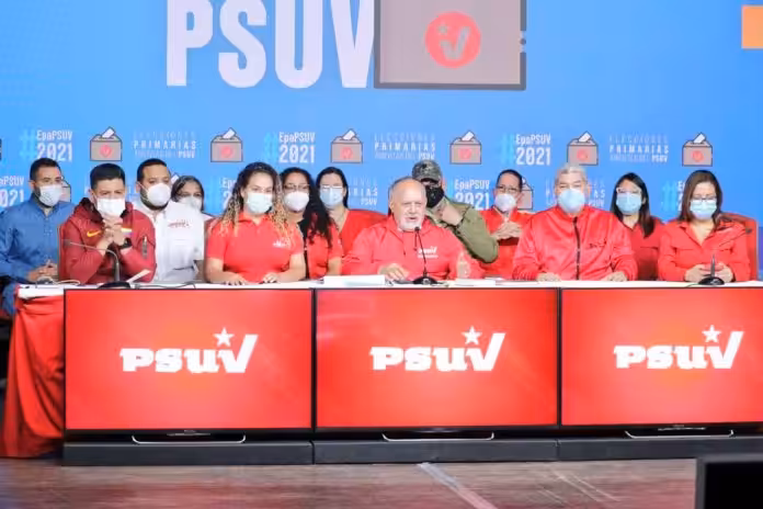 PSUV first vice president Diosdado Cabello with part of the party's directorate. File photo.
