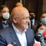 Jorge Rodriguez answering questions from the press at the end of the second day of the second round in the Mexico Talks. Photo courtesy of Twitter.