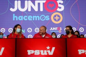 Diosdado Cabello during a press conference accompanied by the PSUV board of directors. Photo courtesy of RedRadioVE.