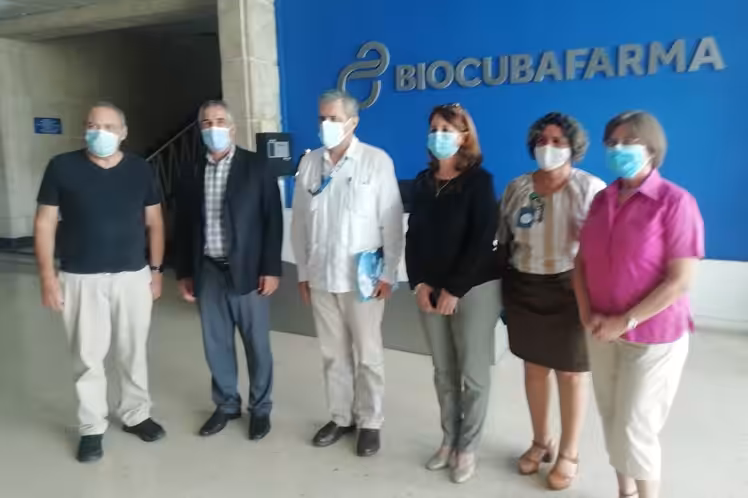 PAHO and Cuba Dialogue on Recognition of COVID-19 Vaccines