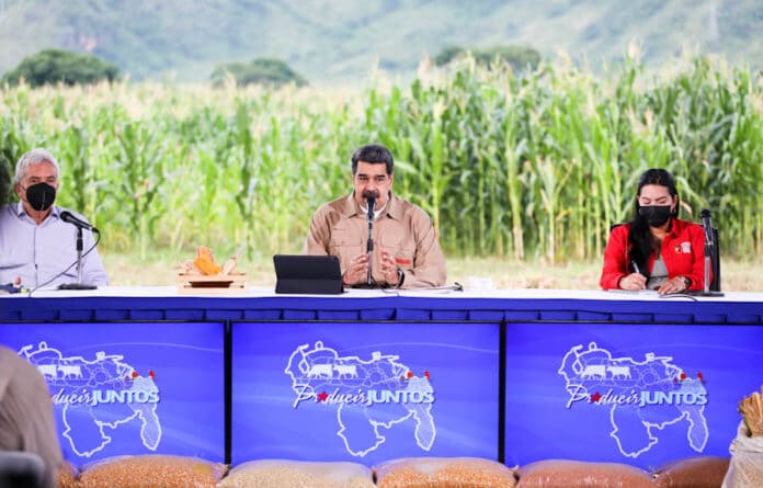 President Nicolas Maduro escorted by Vice President Delcy Rodriguez and Minister for Agriculture Castro Soteldo. Photo courtesy of Prensa Presidencial.