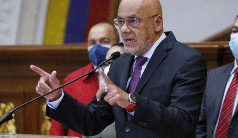 Jorge Rodriguez, President of Venezuelan National Assembly announcing Alex Saab joining the Venezuelan government delegation to the Mexico Talks. Photo courtesy of Ultimas Noticias.