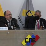 Predro Calzadilla, the president of the CNE and Nicanor Moscoso, the president of Ceela. Photo courtesy of CNE.
