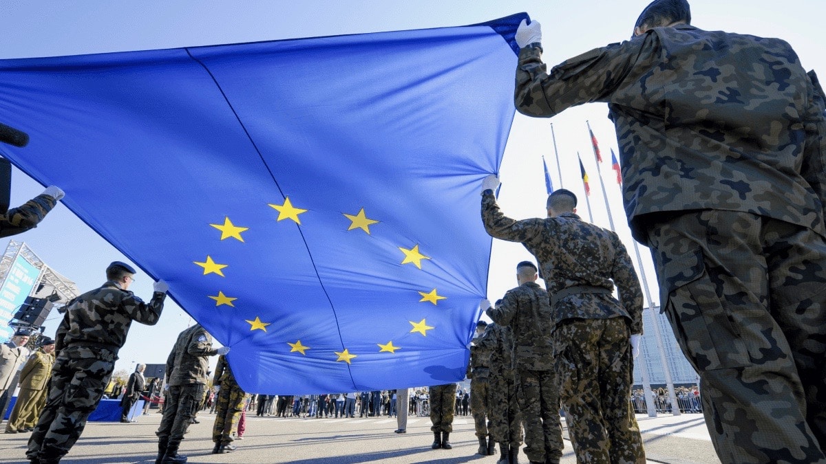 German soldiers holding the European Union flag. File photo.
